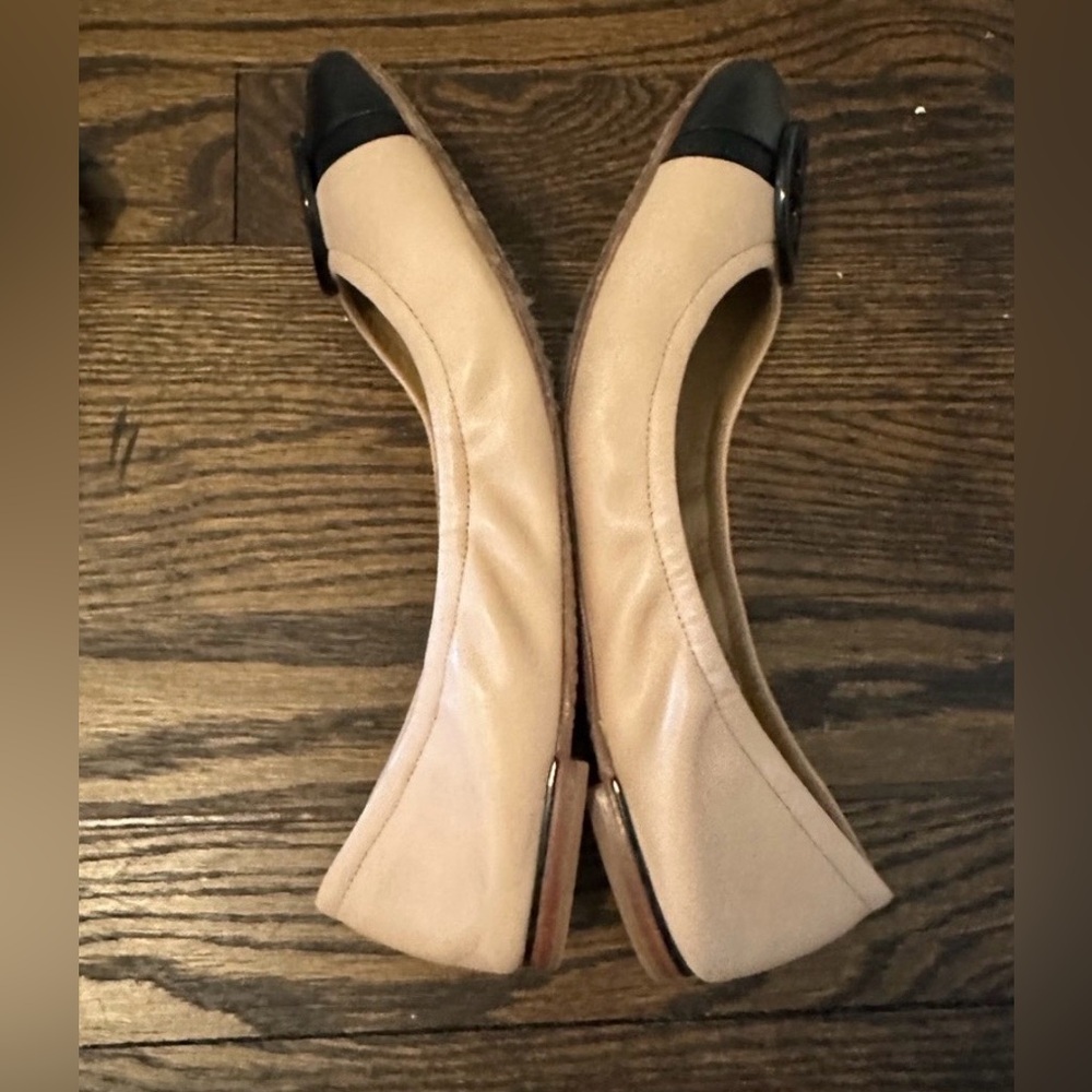 Tory Burch Nude and Black Flats - Picture 2 of 4